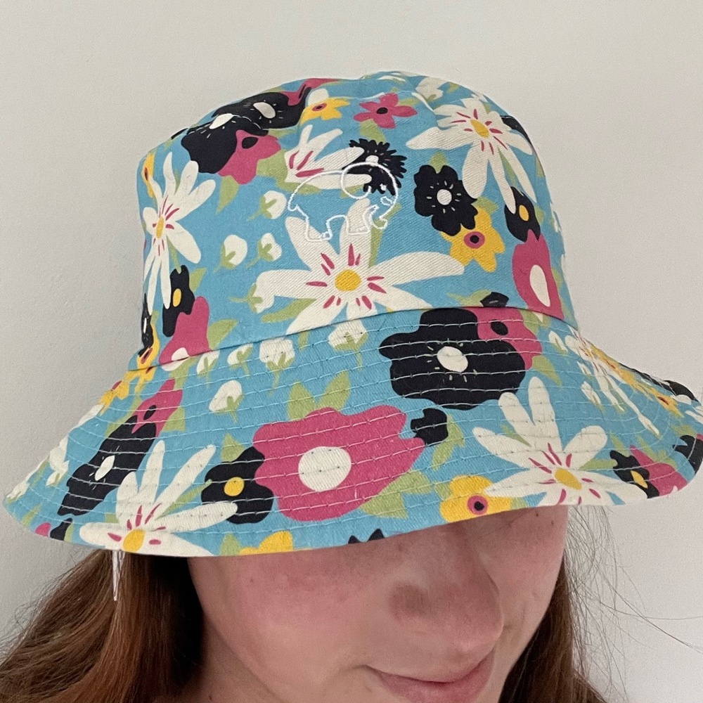 NWT Ivory Ella Floral Bucket Hat